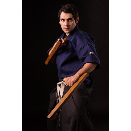 Tonfa KWON Okinawa červený dub 50 cm